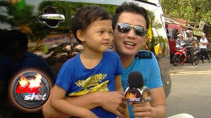 Mandala Shoji Ajak Putranya Melihat Pasar Rakyat