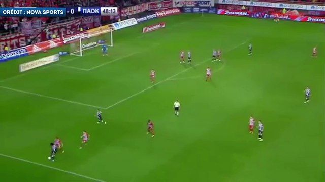 Un défenseur de l’Olympiakos inscrit le CSC le plus improbable de l’année