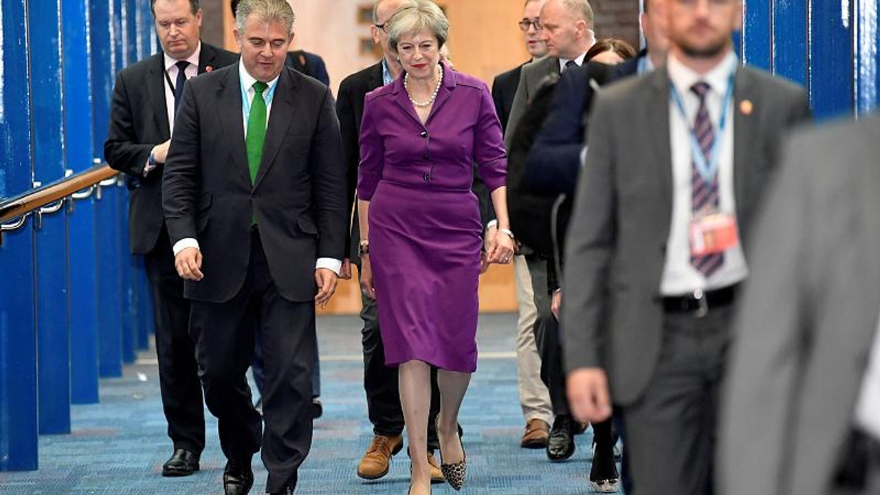 Britische Regierung kündigt hohe Hürden für EU-Einwanderer an