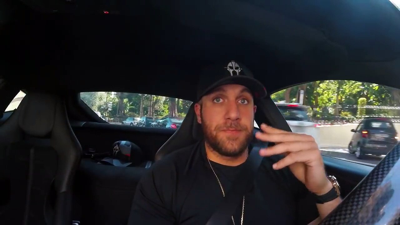 JE GALÈRE A ENLEVER LE COVERING ROSE DE MA C63S AMG !!
