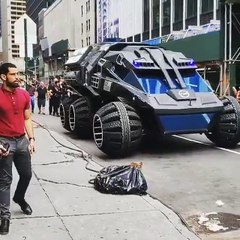 NASA, Mars'ta kullanılmak üzere tasarladığı uzay aracını New York sokaklarında tanıttı