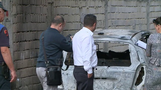 Digjet makina e drejtoreshës së Qendrës Sociale në Kombinat - Top Channel Albania - News - Lajme