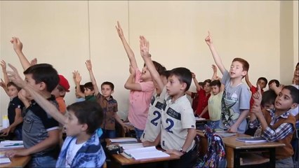 نقص بالمنشآت التعليمية بالمناطق الخاضعة للمعارضة السورية