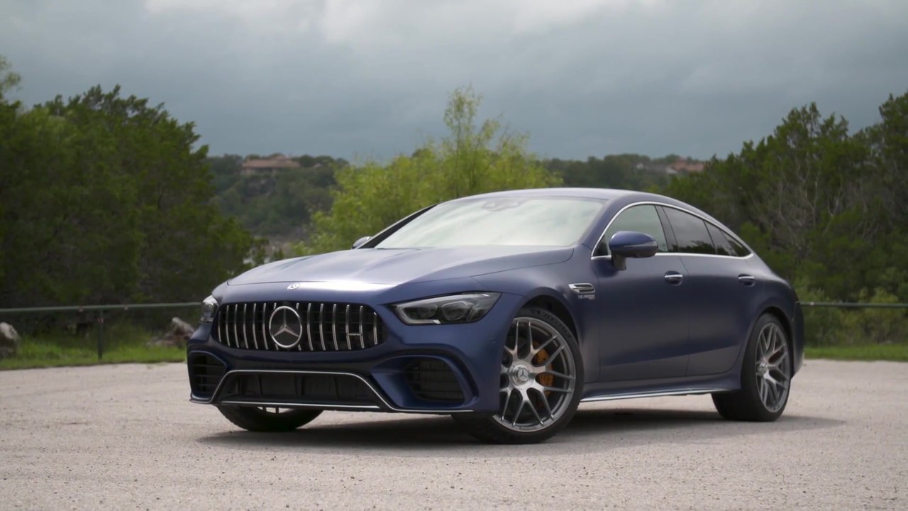 Mercedes-AMG GT 63 S 4MATIC+ Exterior Design in Brilliant blue