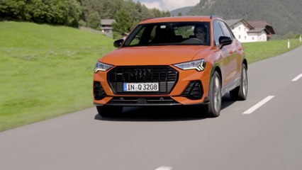 2018 Audi Q3 in Pulse orange Driving Video