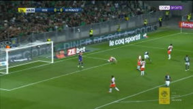 لقطة: الدوري الفرنسي: خزري يدكّ شباك موناكو مرّتَين مؤكّدًا فوز سانت إتيان