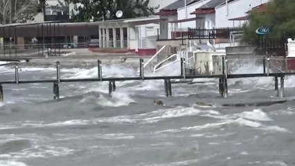 Tropikal Fırtına Kuzey Ege'de Etkili Oluyor