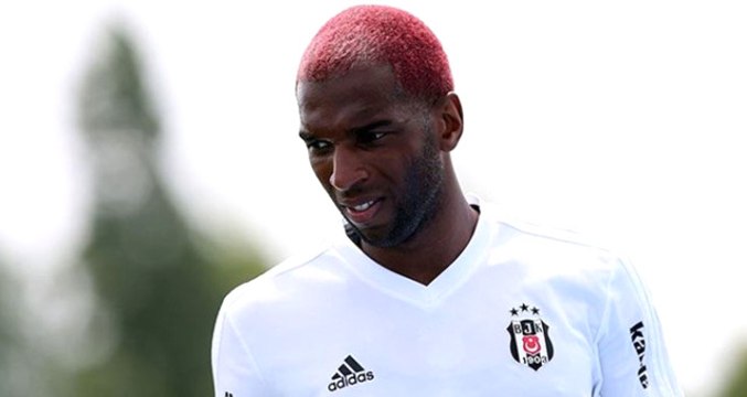 Ryan Babel Stil Değiştirdi, Saçını Bu Kez Sarıya Boyattı