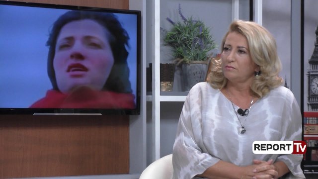 Report TV - Shkurte Fejza kritikon ashpër lidershipin në Kosovë: Politikanët tanë si gangstera