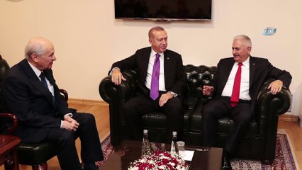 下载视频: Cumhurbaşkanı Erdoğan, Meclis Başkanı Yıldırım ve MHP Genel Başkanı Bahçeli ile görüştü