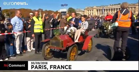 شاهد.. كيف احتفلت باريس بالذكرى الـ120 لعرض السيارات