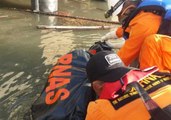 Indonesian Rescuers Retrieve Bodies After Palu Tsunami