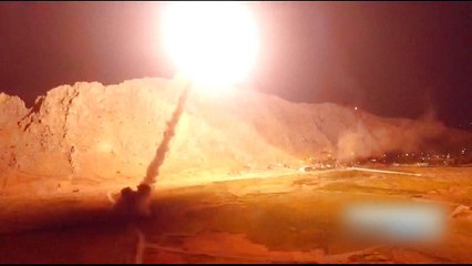 Descargar video: Iran fires missiles into Syria over parade attack