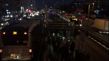 Şükrübey'de Metrobüs arızası