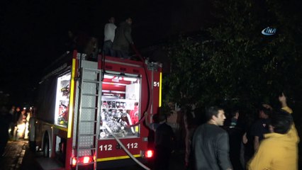 Düzce’de eve yıldırım düştü yangın çıktı