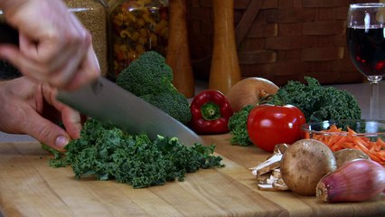 A Users Guide to Cheating Death S01E01