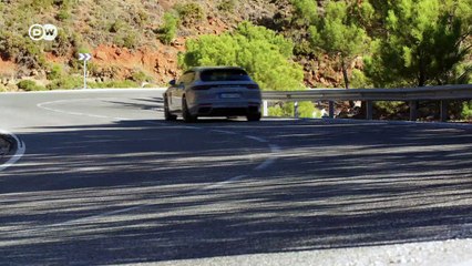 Hybrid: Panamera Turbo S e-Hybrid Sports Turismo | DW English