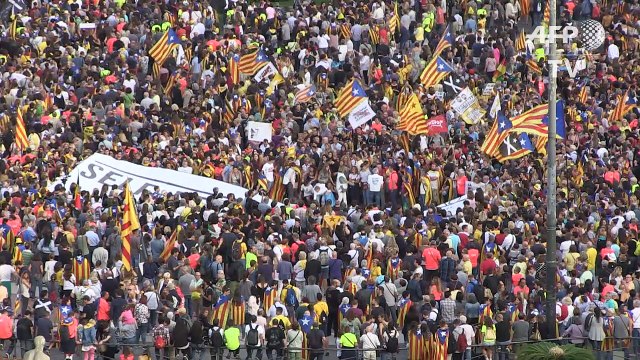 Pro-independence protesters demonstrate in Barcelona