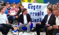 Almanya Futbol Federasyonu Başkanına protesto