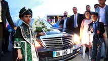 Başkan Tuna, makam aracını şehit çocuğuna tahsis etti