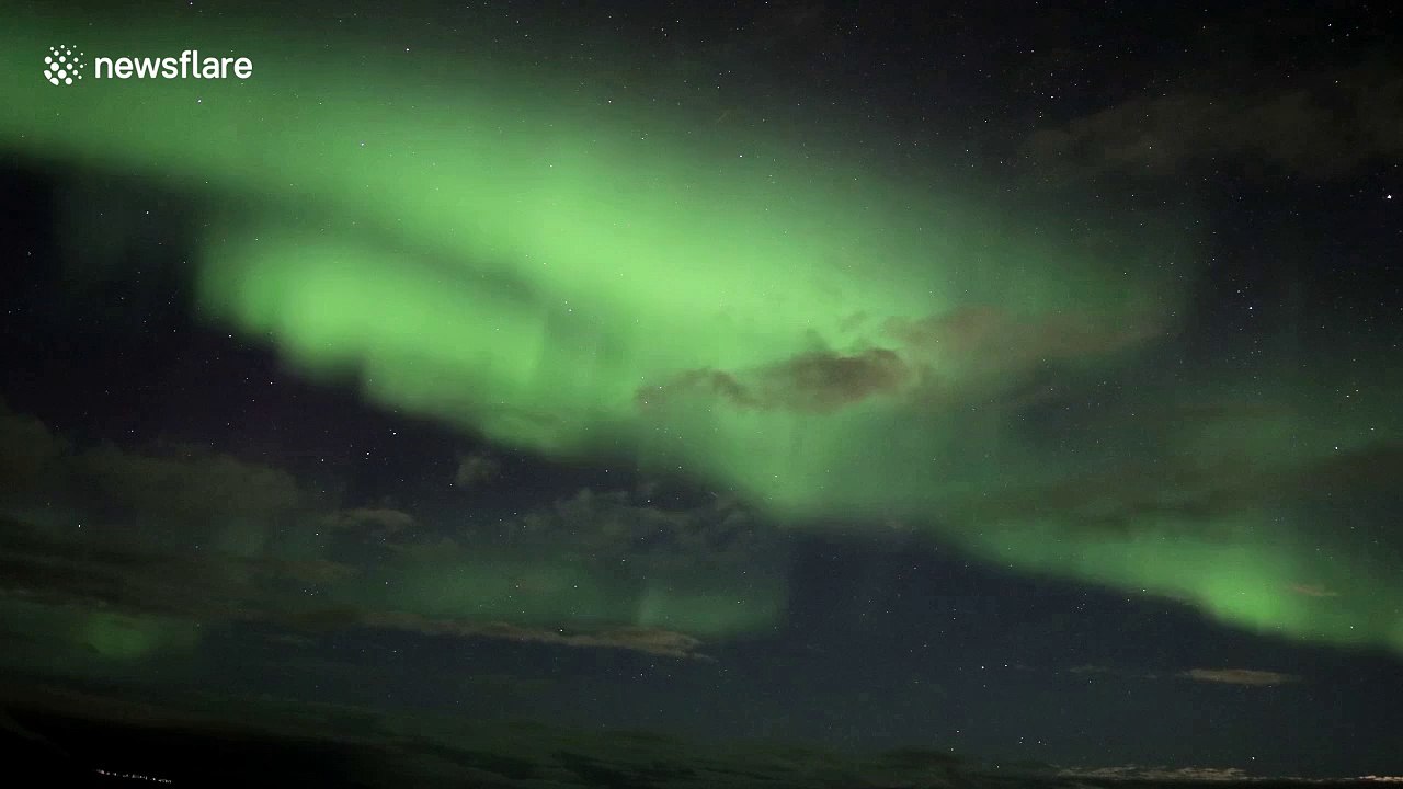 Gorgeous timelapse of Aurora Borealis glittering over Iceland
