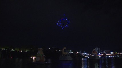 남강유등축제 '드론아트쇼'에서 드론 10여 대 추락 / YTN