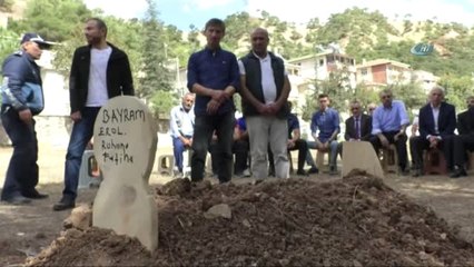 Acılı Anne Erol: "Çocuğumun En Azından Bir Mezarı Oldu"