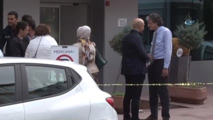 Bahçelievler'de Çalıştığı Özel Hastanede Silahlı Saldırıya Uğrayan Psikiyatri Uzmanı Fikret...