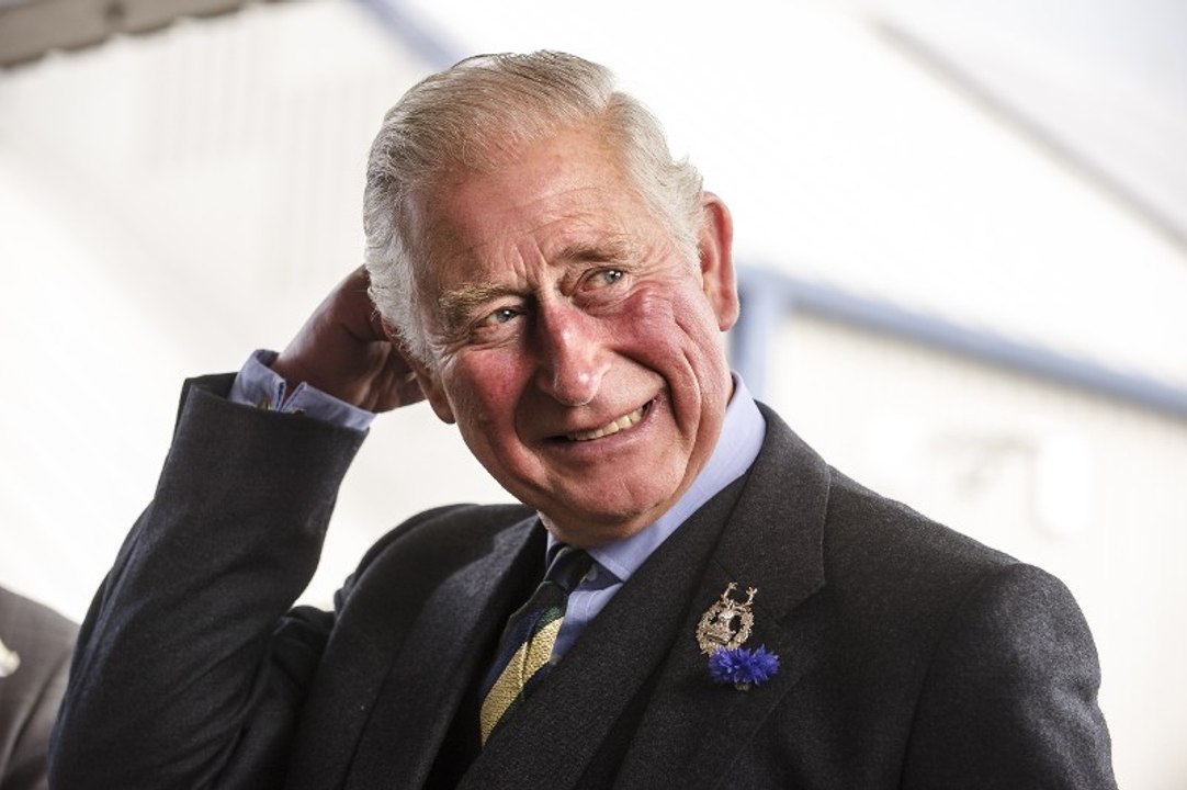 Le prince Charles envoie une pique à ses belles-filles