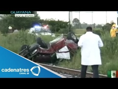Ferrocarril embiste a camioneta y mata a dos adultos y un niño en Aguascalientes