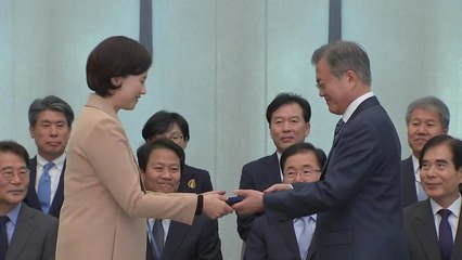 첫 여성부총리-시어머니-생일, '최초' 세 번 겹친 유은혜 / YTN