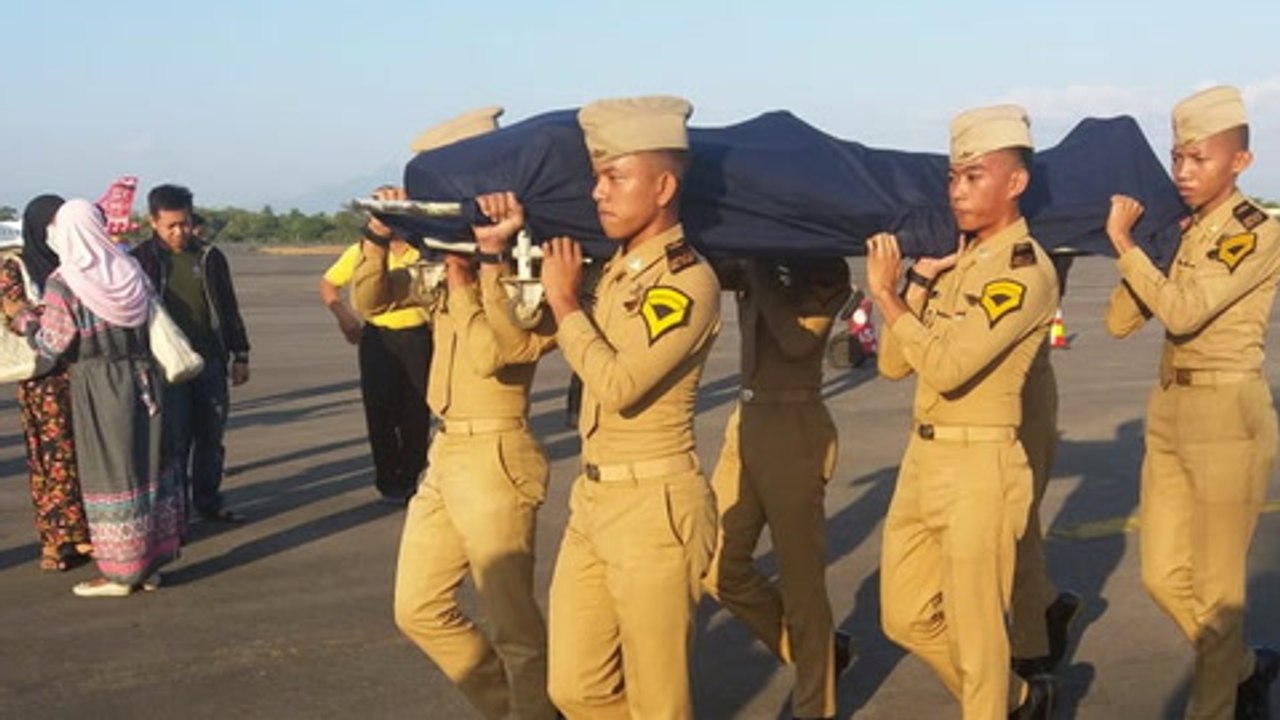 ‘My guardian angel': Pilot hails air traffic controller who died in Indonesian quake