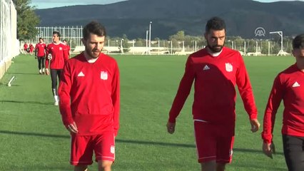 Demir Grup Sivasspor Teknik Direktörü Tuna: "Zorlu Bir Deplasman Olacak"