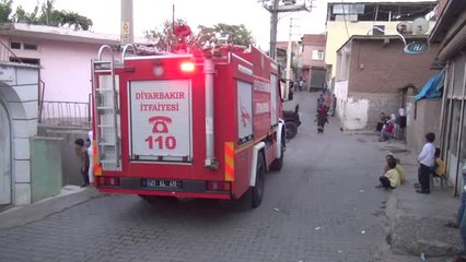 Yangında Mahsur Kalan Vatandaşı İtfaiye Kurtardı