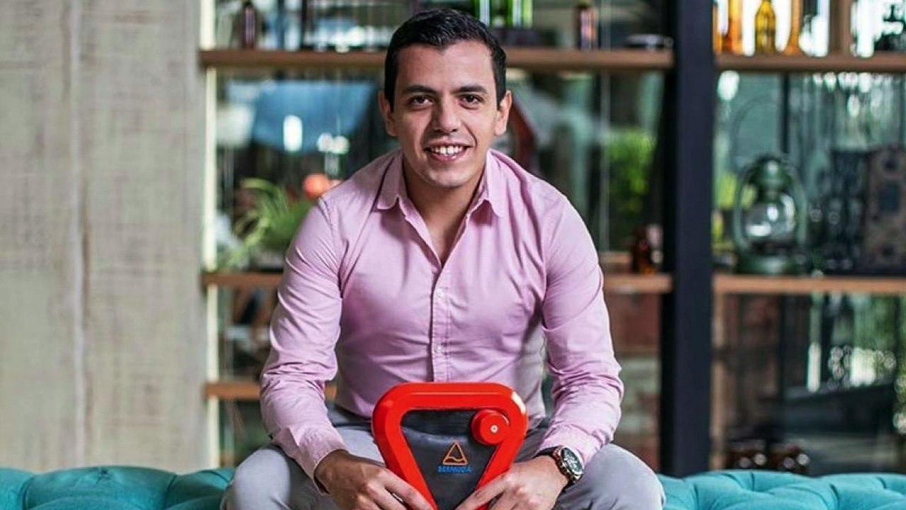 Cesar Urbano Taylor te presenta Bermuda, el purificador de agua de mar
