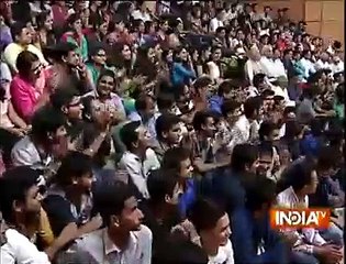 See What Tariq Fatah is Saying About Imran Khan in an Indian Show ?