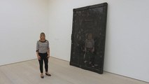 گالری ساعتچی لندن؛ نمایشگاه «آینه سیاه» با حضور ۱۷۰ اثر معاصر