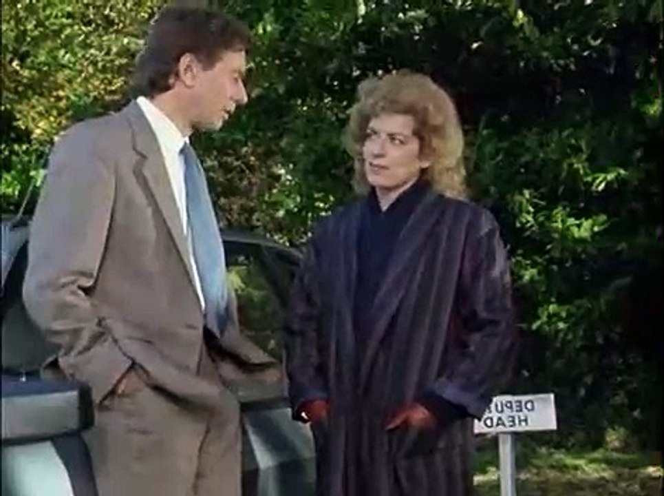 Inspector Morse S02 E02 Last Seen Wearing part 1/2