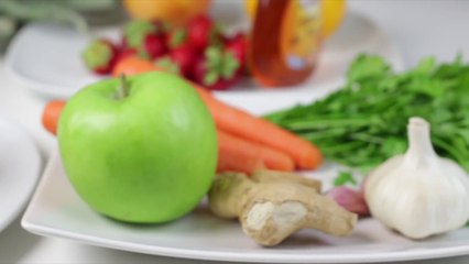 Zumo de ajo, jengibre, manzana, zanahoria y perejil para fortalecer el sistema inmune