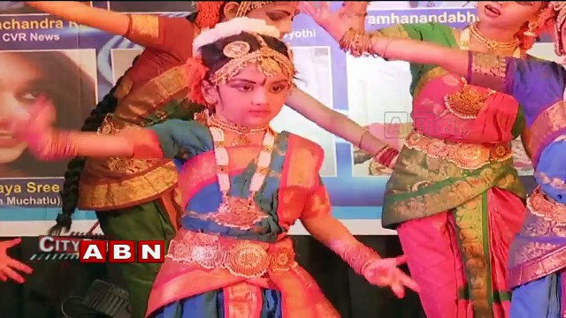 Surya Chandra & sealwel Telugu news channels awards-2018 | ABN Andhrajyothy Film Desk N Subba Rao gets award