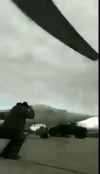 Un vol en rase motte fou par ce pilote Ukrainien sur son Su-24