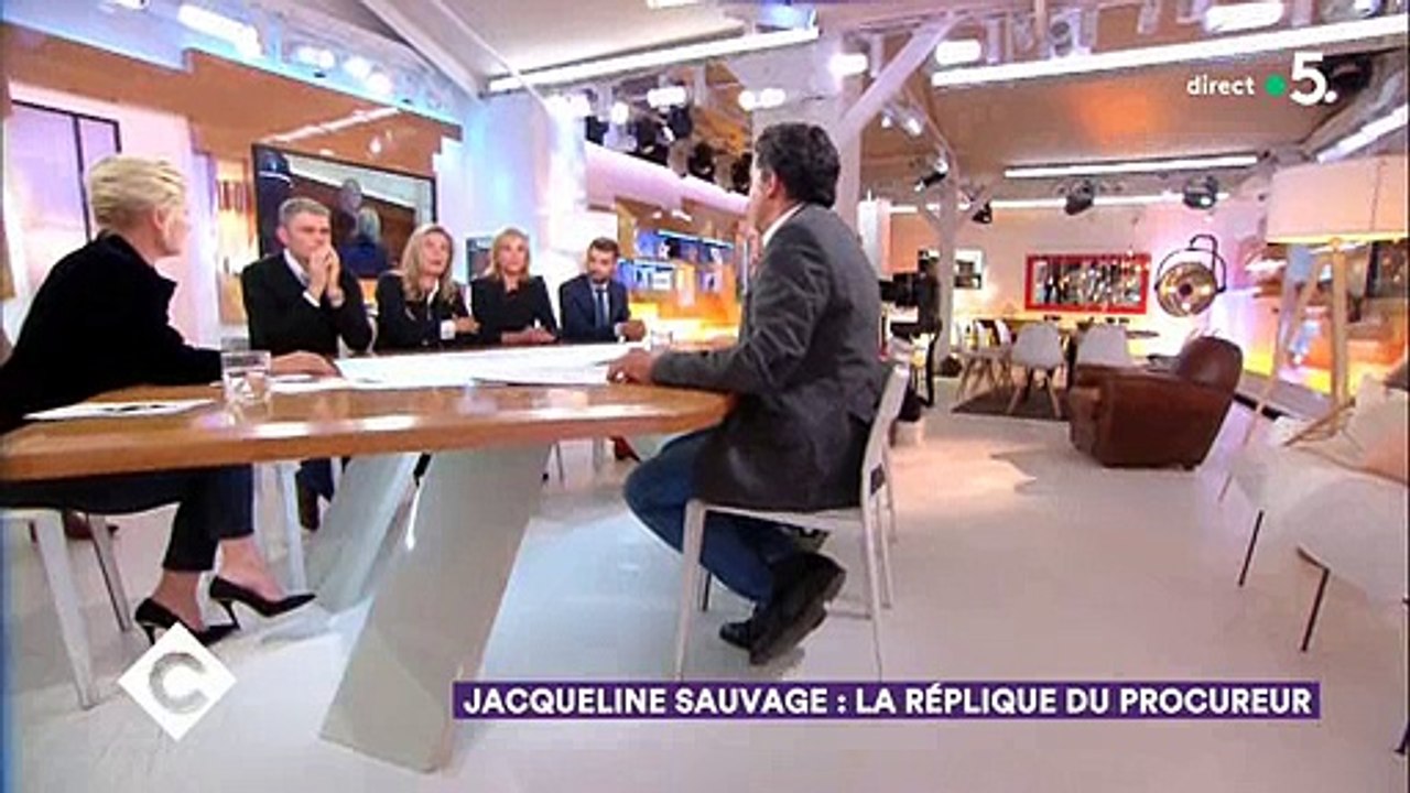 Le ton monte entre Patrick Cohen et les avocates de Jacqueline Sauvage dans "C à vous" - Regardez