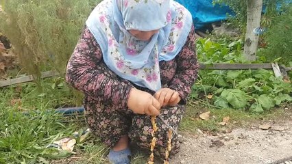 Kahramanmaraş'ta Pekmez Sucuğu Telaşı- Geleneksel Lezzetler Arasında Yer Alan Pekmez Sucuğunun...