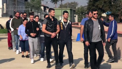 Vatandaşların banka hesaplarını ele geçirip yasadışı bahis sitesine para aktaran çete çökertildi