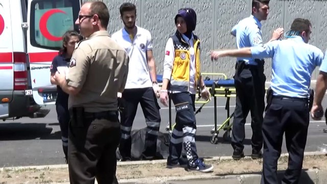 Taksi ile otobüs çarpışmış, 2 kişi hayatını kaybetmişti... O kazanın güvenlik kamera görüntüleri ortaya çıktı