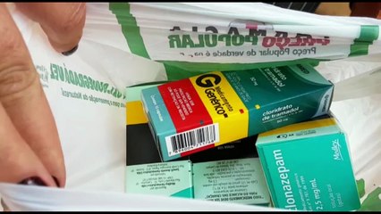 Mulher precisa de cirurgia em perna e reclama de demora