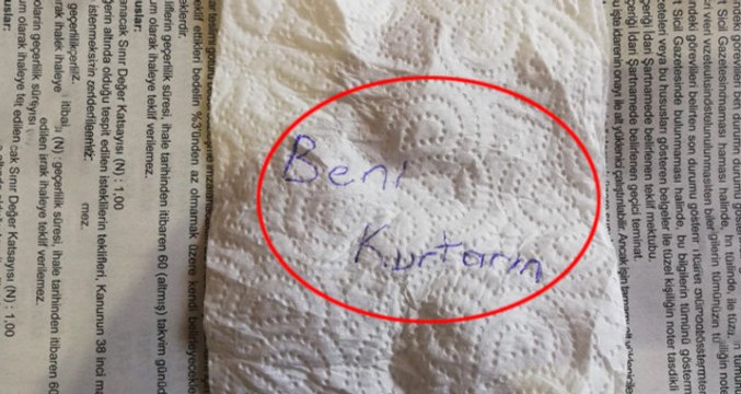 Markette Alışveriş Yaparken Kaçırılan Kadın, Peçeteye Yazdığı Not Sayesinde Kurtuldu