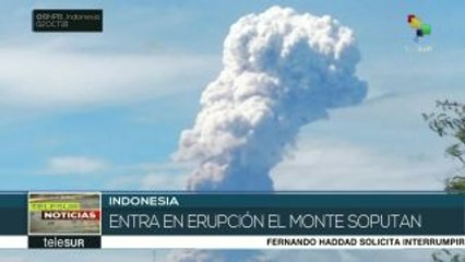 Entra en erupción volcán en la isla indonesia de Célebes