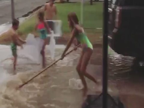 GOOD PARENTING! Mom turns chores into game on rainy day - ABC15 Digital