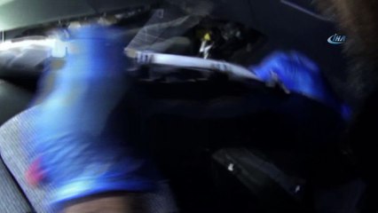 Kars’ta kapı iç döşemelerine saklanmış 8 kilo eroin ele geçirildi